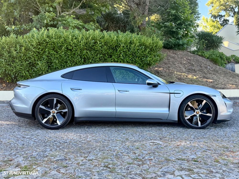 Porsche Taycan Standard - 26