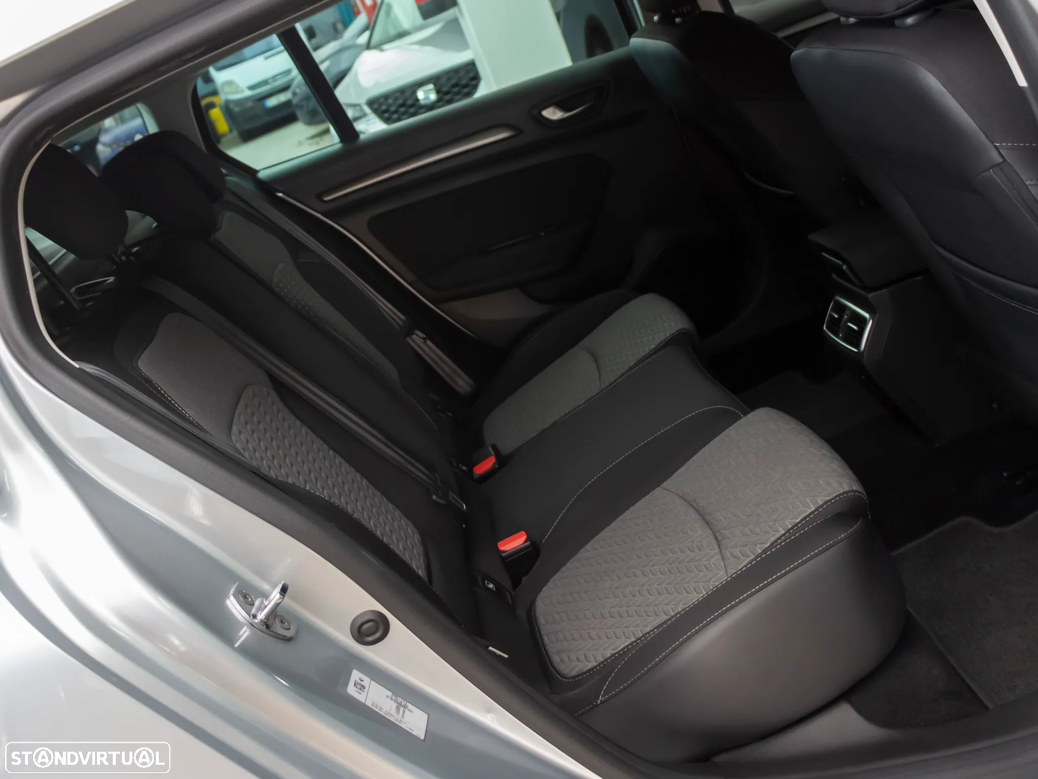 Renault Mégane Sport Tourer 1.5 Blue dCi Limited - 10