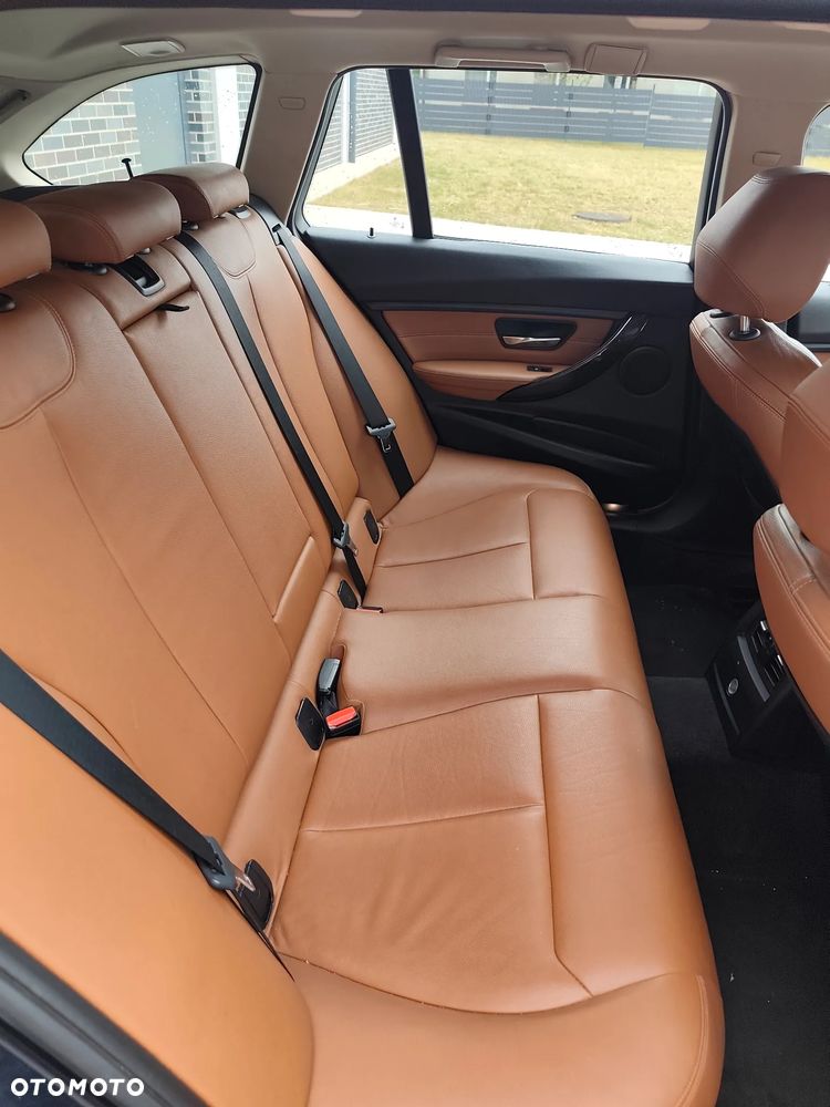 BMW Seria 3 320d Efficient Dynamics Luxury Line EU6 - 10