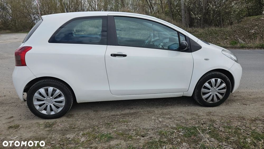 Toyota Yaris 1.3 Terra - 8