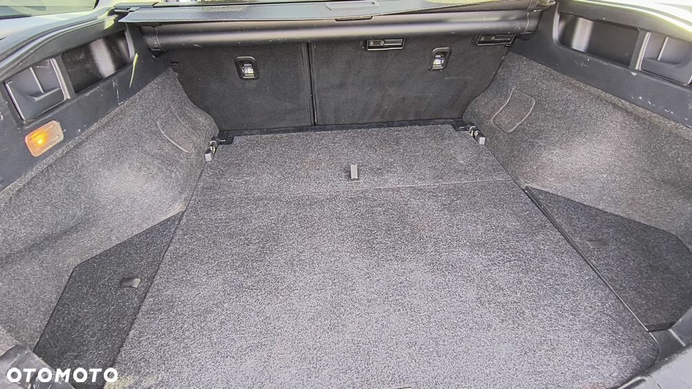 Toyota Auris 1.4 D-4D Premium Comfort - 16