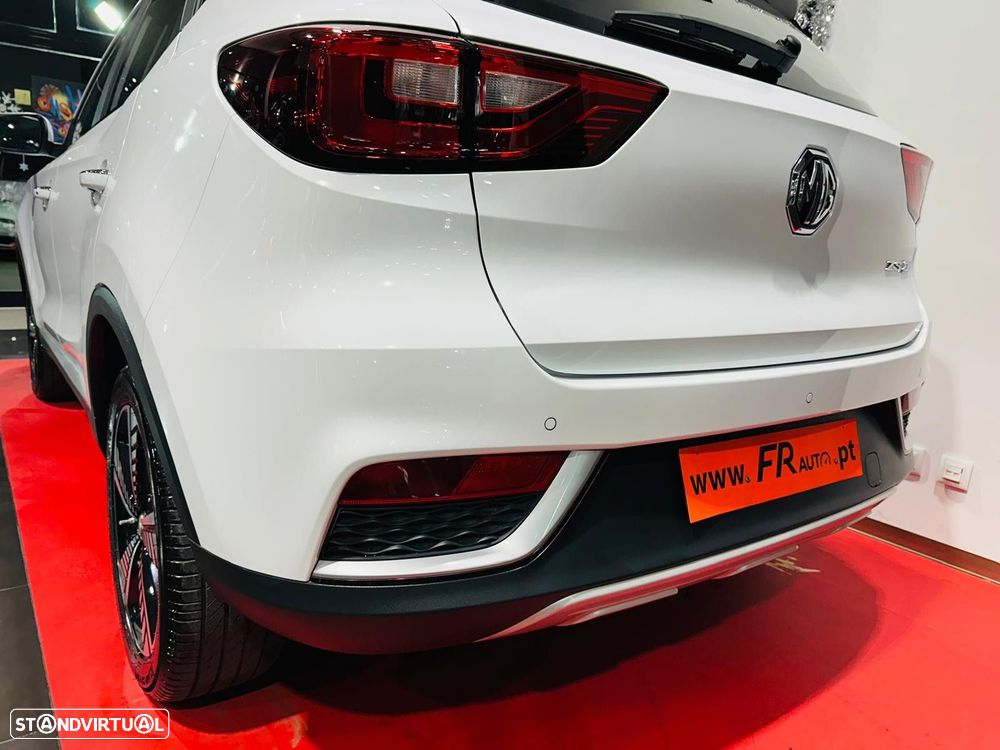 MG ZS EV Luxury - 17