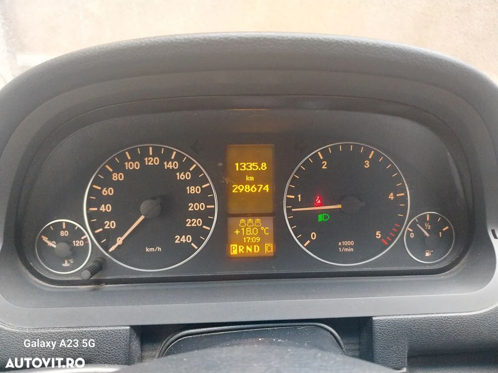 Mercedes-Benz A 200 CDI Autotronic Elegance DPF - 23