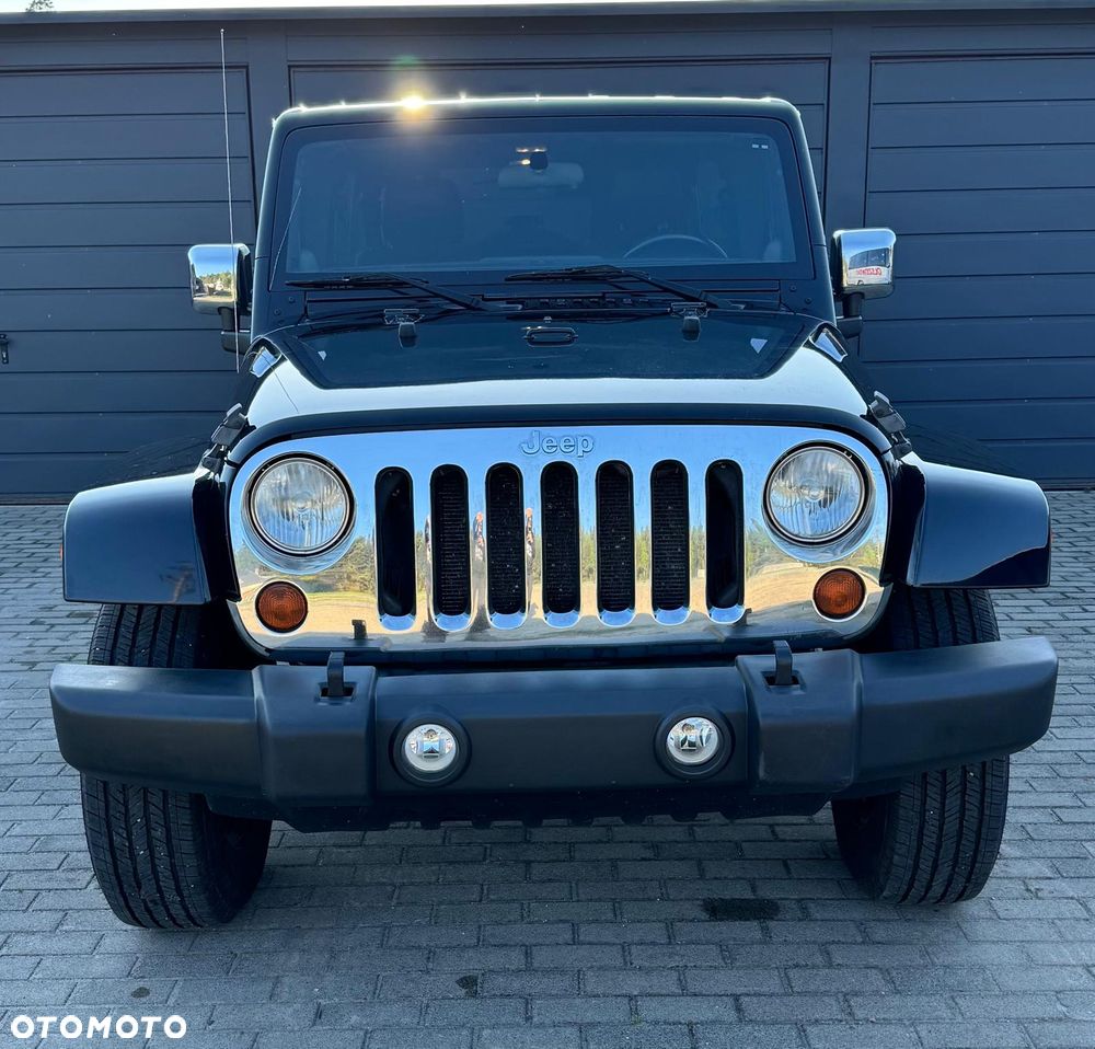Jeep Wrangler Unlimited 2011 photo 3