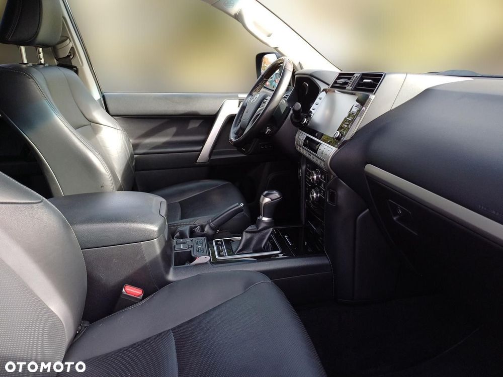 Toyota Land Cruiser LC 2.8 D-4D Executive - 9