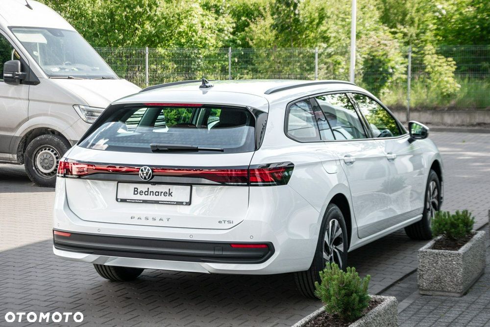 Volkswagen Passat - 9