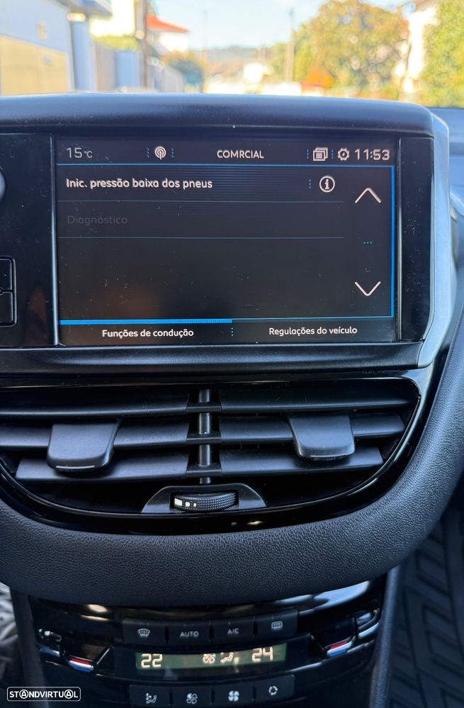 Peugeot 208 1.6 BlueHDi Style - 18