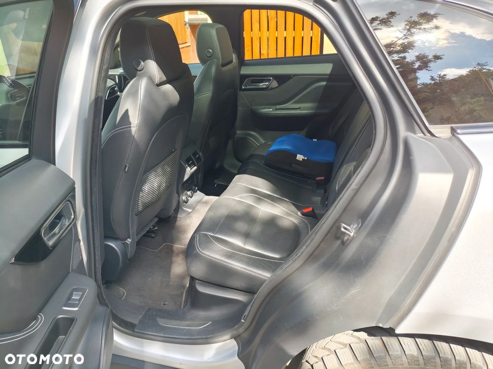 Jaguar F-Pace 2.0 i4D AWD R-Sport - 7