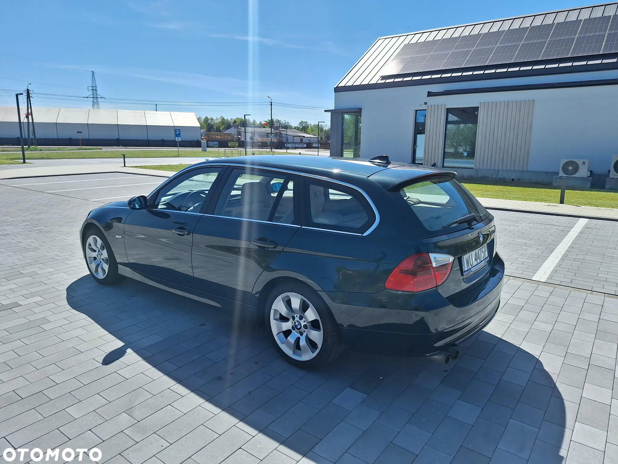 BMW Seria 3 330i Touring - 8