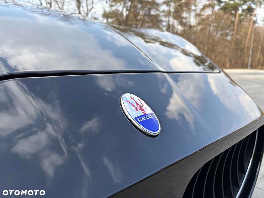 Maserati GranTurismo S Automatik - 18