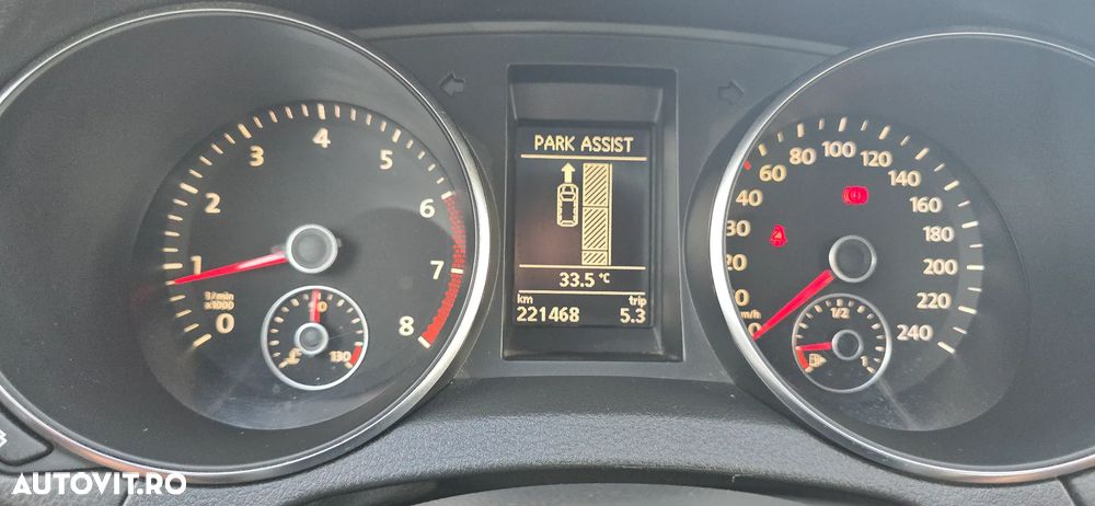 Volkswagen Golf 1.4 TSI Individual - 25