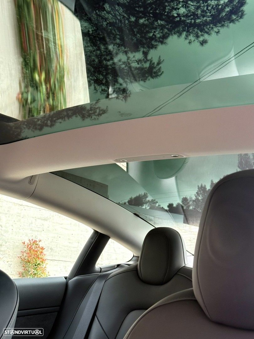 Tesla Model 3 Long-Range Dual Motor AWD - 28