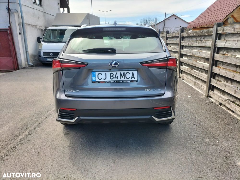 Lexus Seria NX 300h AWD Business - 2