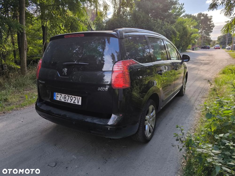 Peugeot 5008 2.0 HDi Allure 7os - 6