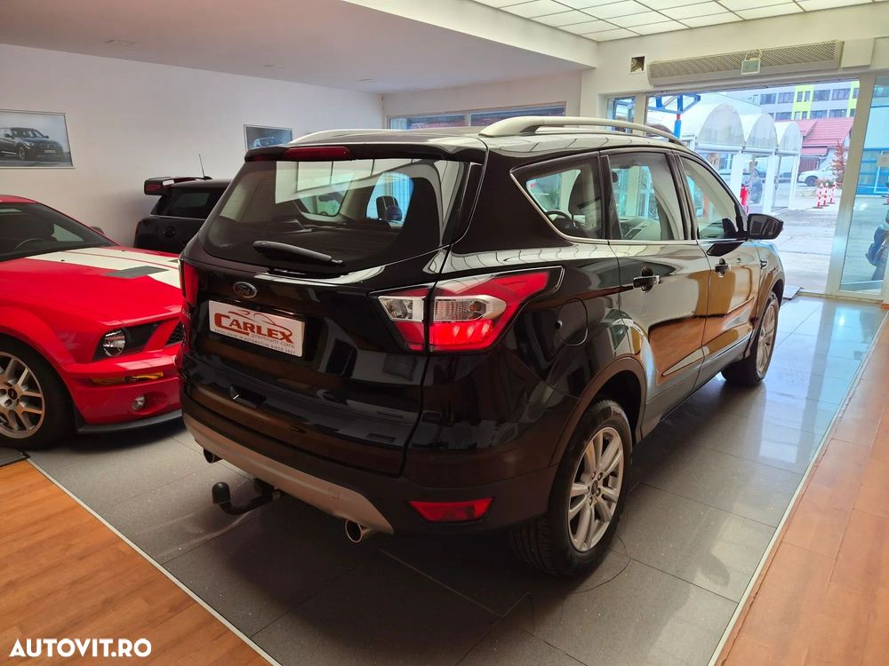 Ford Kuga 2.0 TDCi 4WD Powershift Titanium - 6