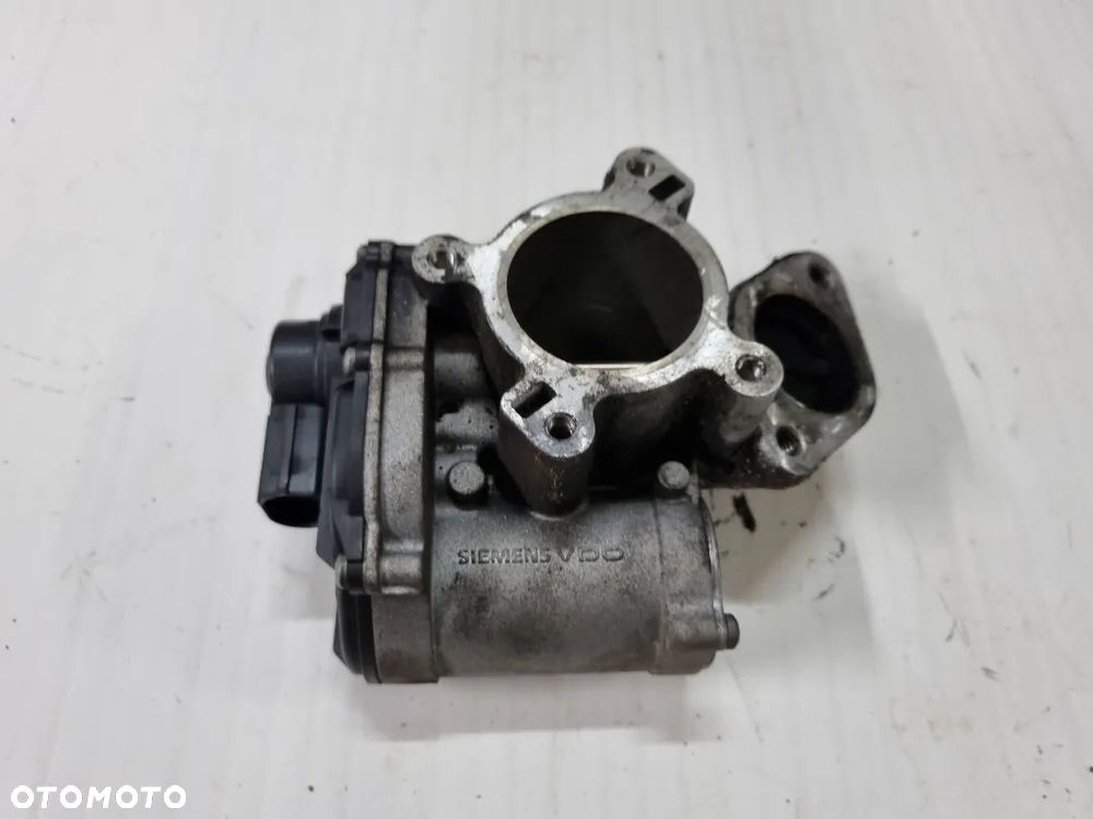 ZAWÓR EGR TRAFIC VIVARO 2.0 DCI 06-14r.