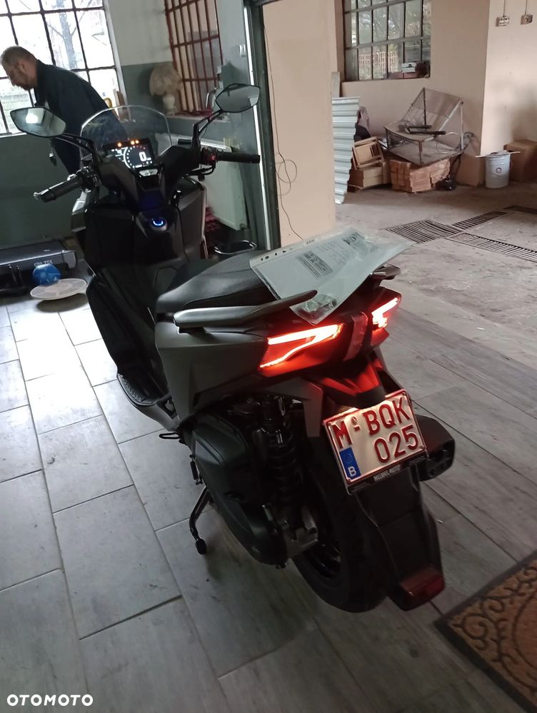 Kymco Downtown - 3