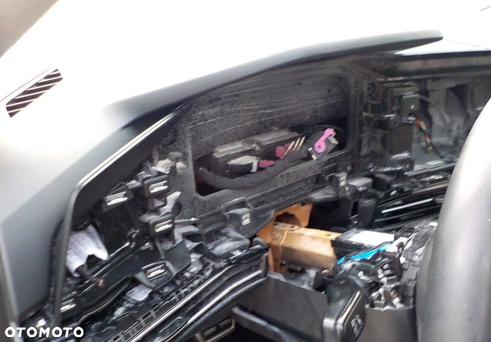 Volkswagen Golf - 30