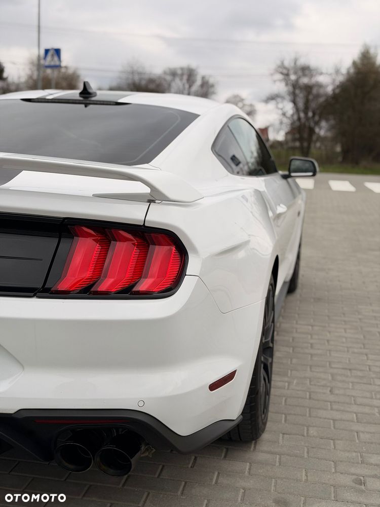 Ford Mustang - 13