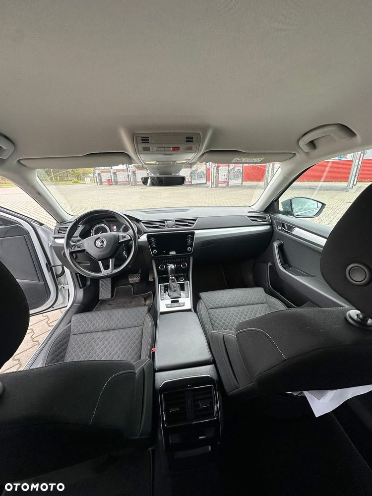 Skoda Superb 2.0 TDI L&K DSG - 10