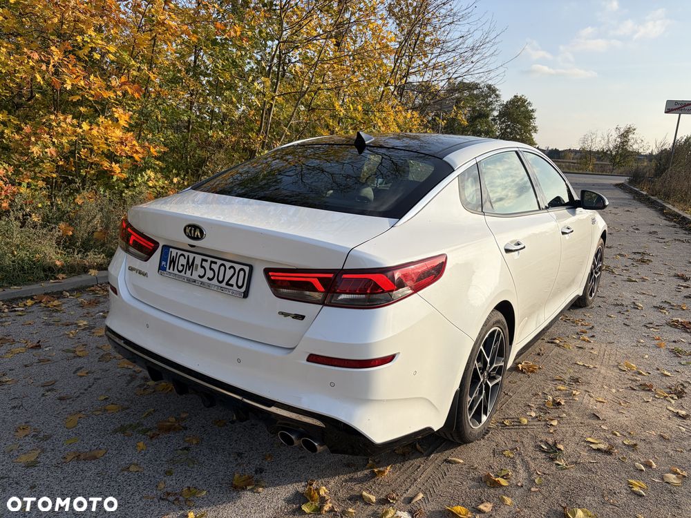 Kia Optima - 8
