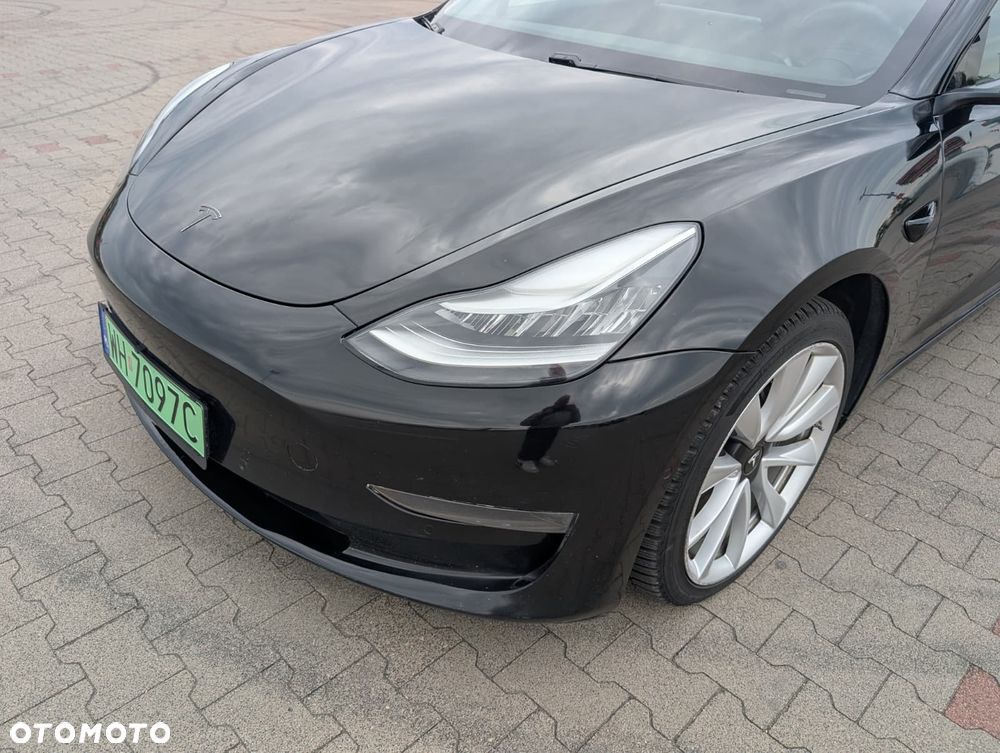 Tesla Model 3 - 23