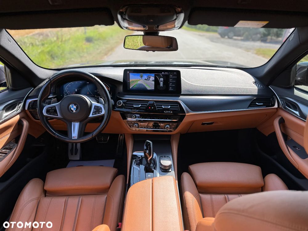 BMW Seria 5 518d M Sport - 31