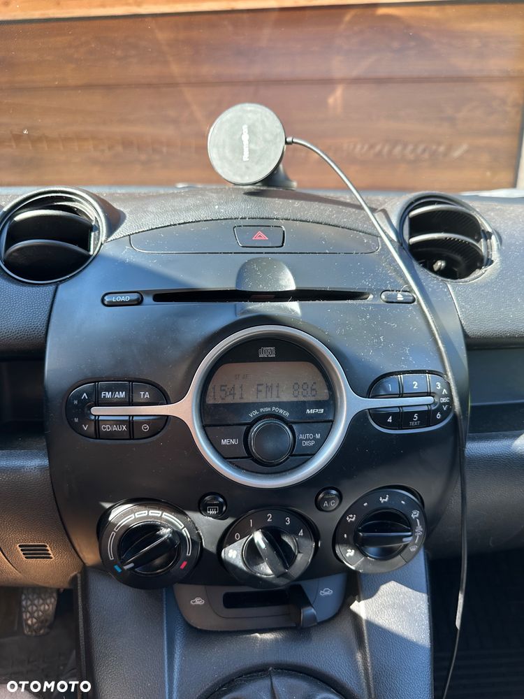 Mazda 2 - 7