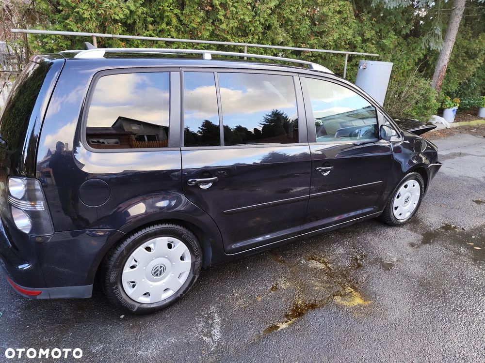 Volkswagen Touran 2.0 TDI DPF Trendline - 9