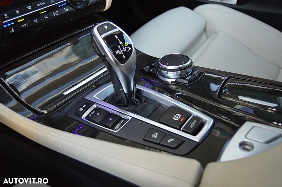 BMW Seria 5 520d xDrive Aut. Luxury Line - 38