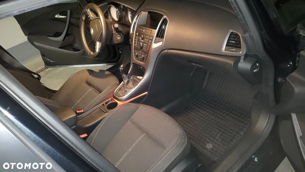 Opel Astra 1.4 Turbo Edition - 14