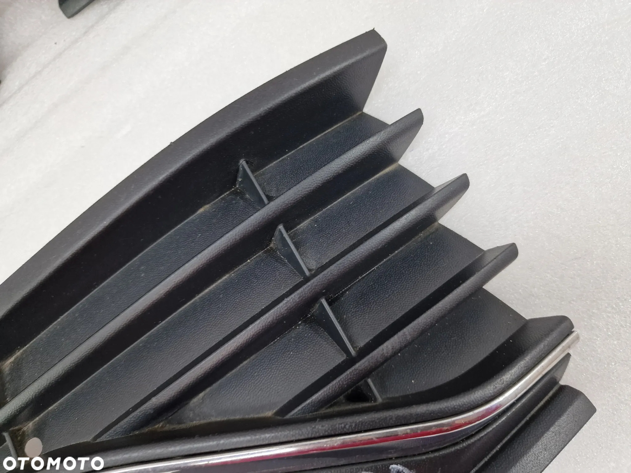 VW POLO 6C0 LIFT 13- LEWA KRATKA BOCZNA ZDERZAKA PRZEDNIEGO PRZÓD , 6C0853665K , NR AUKCJI E/78 - 4