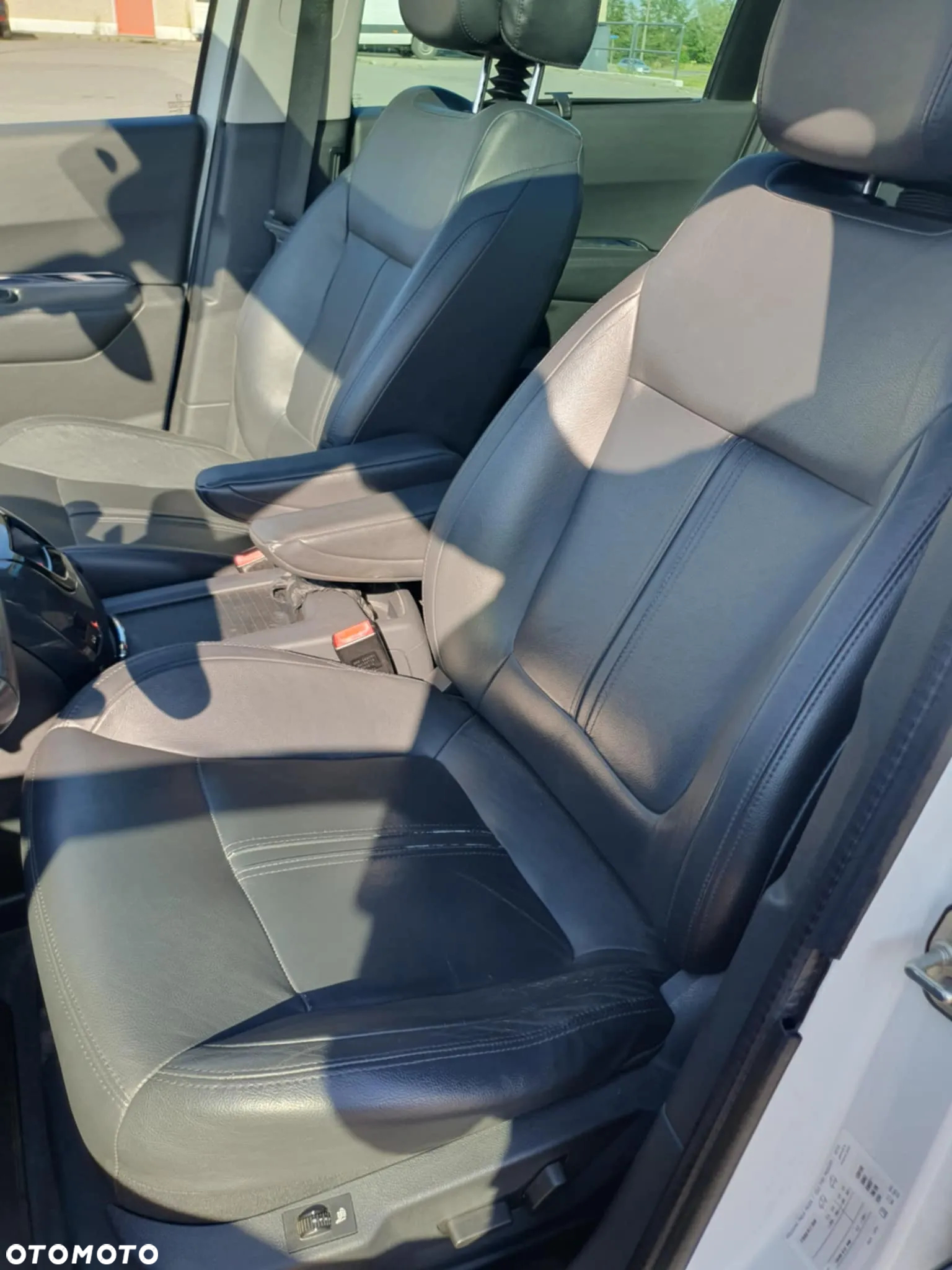 Peugeot 5008 e-HDI FAP 110 EGS6 Stop&Start Active - 18