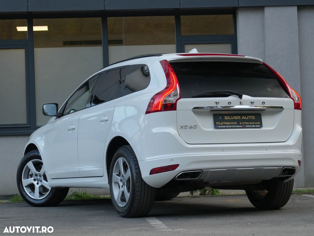 Volvo XC 60 D5 AWD Geartronic Summum - 17