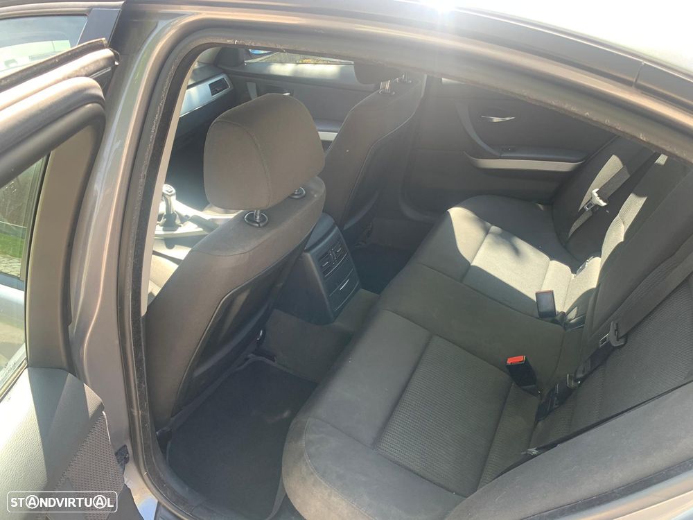 BMW 318 d DPF Edition Sport - 7