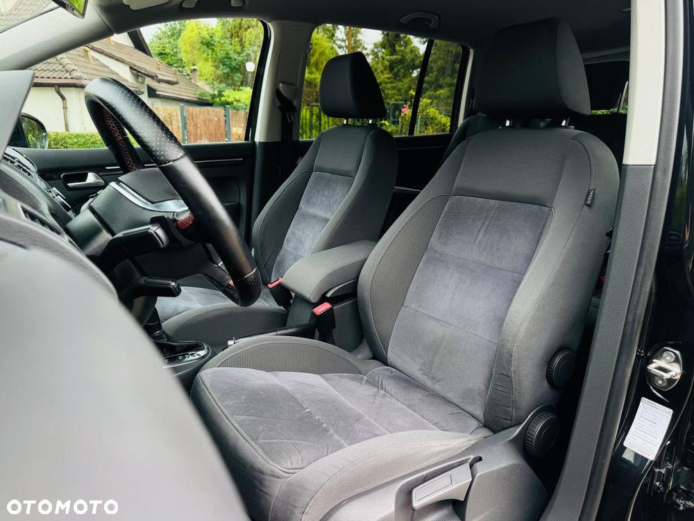 Volkswagen Touran 2.0 TDI DPF Highline DSG - 26