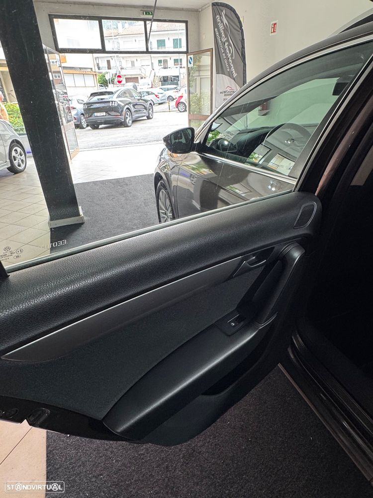 VW Passat 1.6 TDI Trendline - 10