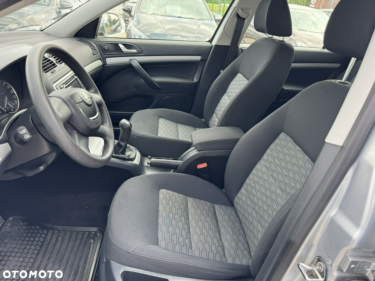 Skoda Octavia 1.6 Ambition - 20