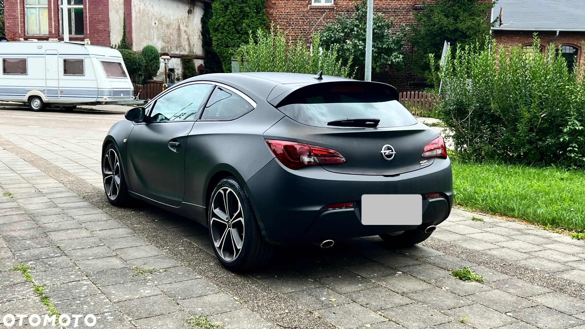 Opel Astra IV GTC 2.0 CDTI Bi-Turbo S&S - 14
