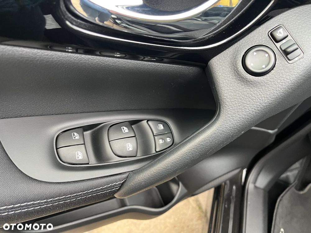 Nissan Qashqai 1.3 DIG-T TEKNA - 13