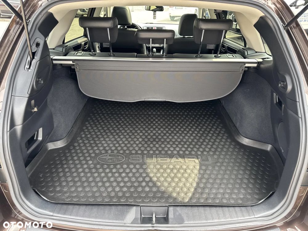 Subaru Outback 2.5i Exclusive (EyeSight) Lineartronic - 12