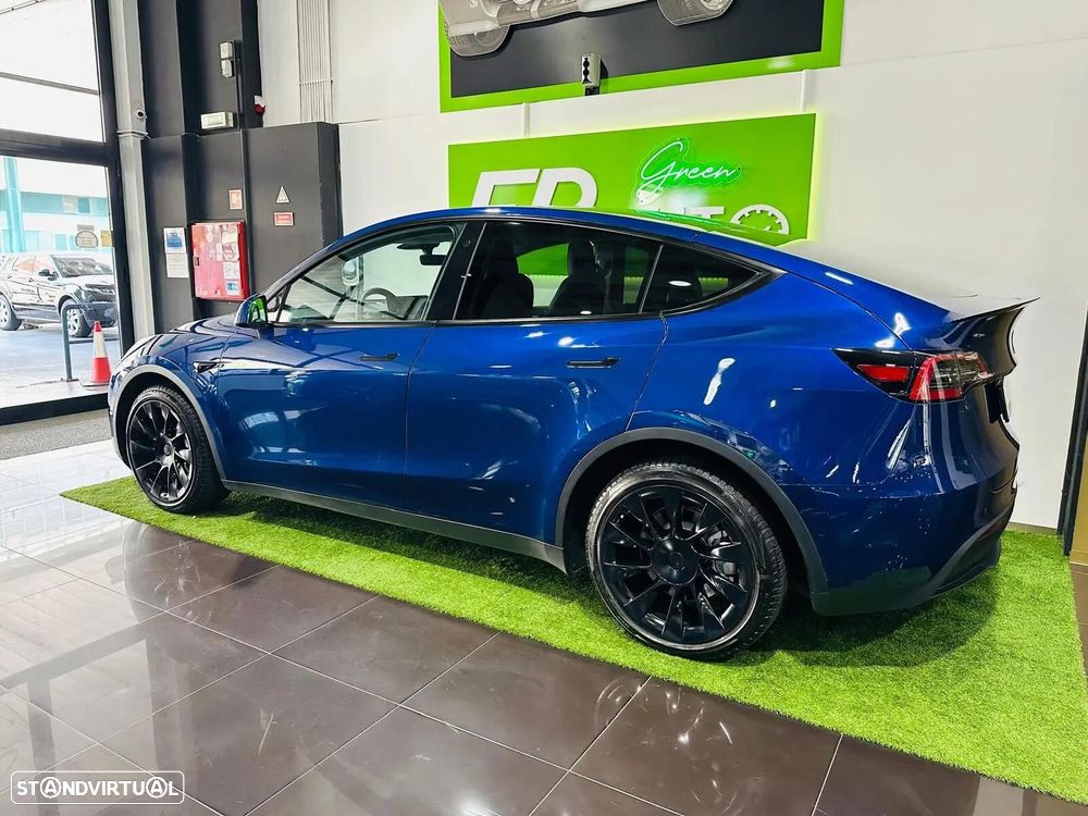 Tesla Model Y Long Range Dual Motor AWD - 14
