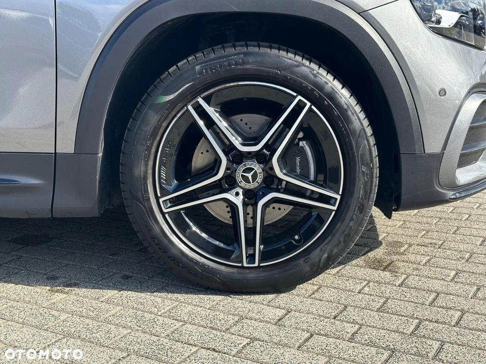 Mercedes-Benz GLB - 18