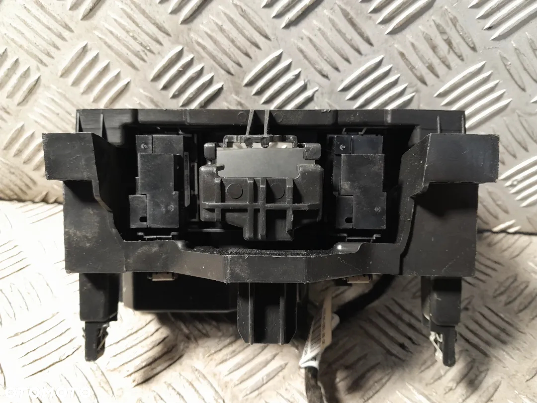 SCHOWEK PÓŁKA GNIAZDO USB AUX PEUGEOT 308 T9 II - 5