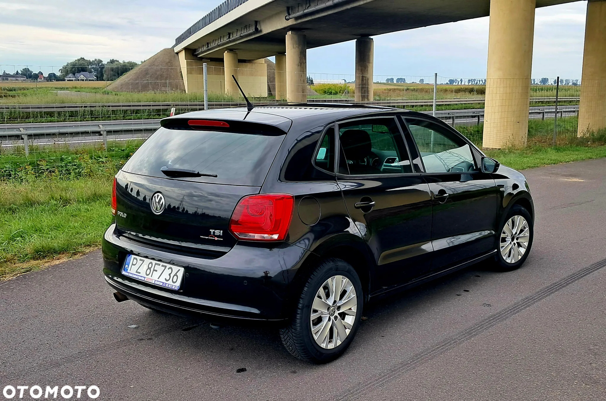 Volkswagen Polo 1.2 TSI Life - 5