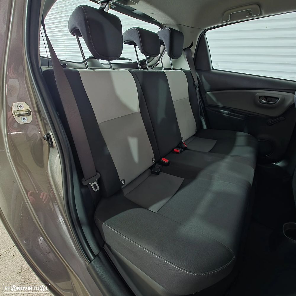 Toyota Yaris 1.5 HSD Sport +P.Techno+P.Luxury - 21