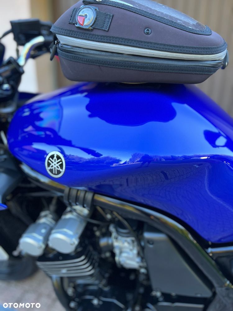 Yamaha FZS - 26