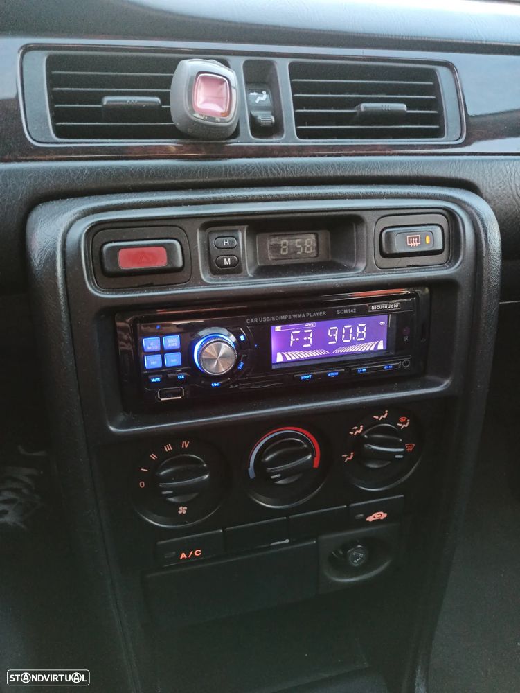 Honda Civic 1.5i - 5