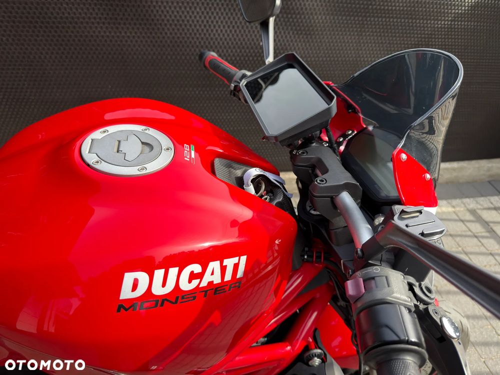 Ducati Monster - 10