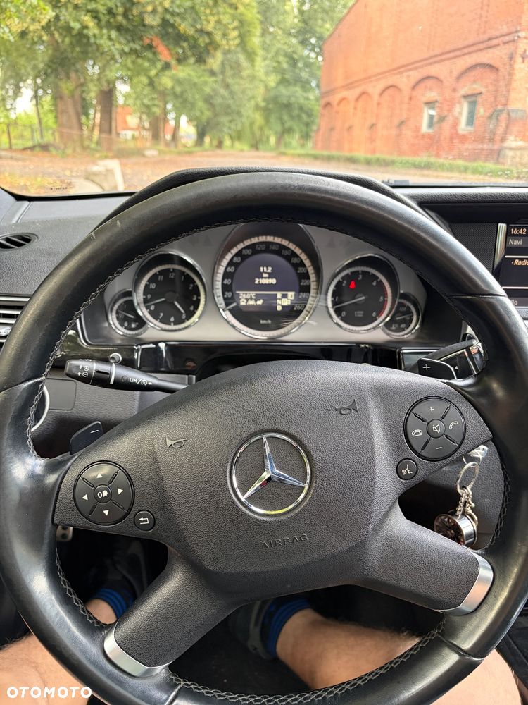 Mercedes-Benz Klasa E 350 CDI DPF BlueEFFICIENCY 7G-TRONIC Avantgarde - 17